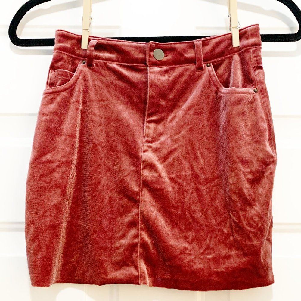 Forever 21 Velvet Mini Skirt - Picture 3 of 8